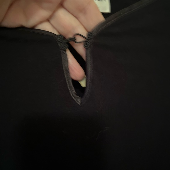 Black Rena Rowan top. Medium - Picture 2 of 6